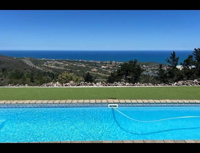 FARM FOR SALE IN GROOTBRAKHOOGTE